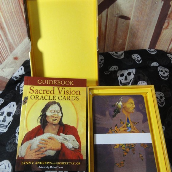 Sacred Vision Oracle Cards 29 cards w/Booklet~hard box, never used - Picture 3 of 4